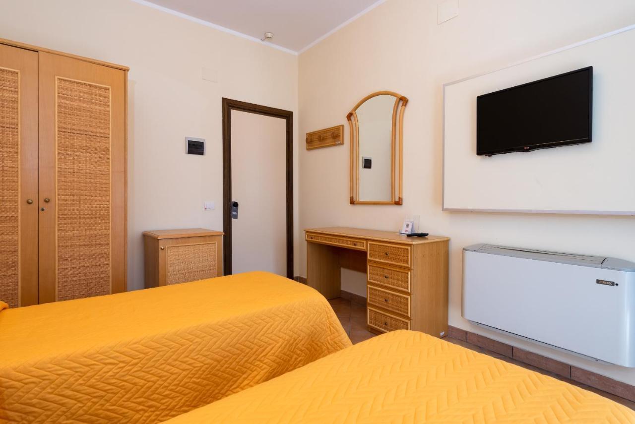 Hotel Il Ceppo Agropoli Kültér fotó