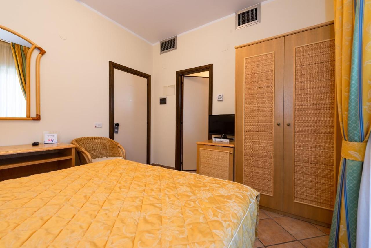 Hotel Il Ceppo Agropoli Kültér fotó